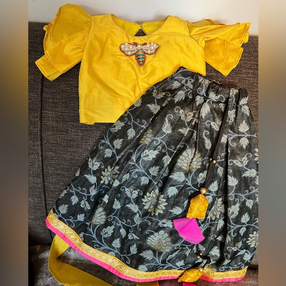 Gorgeous bumblebee lengha. - Picture 2 of 2